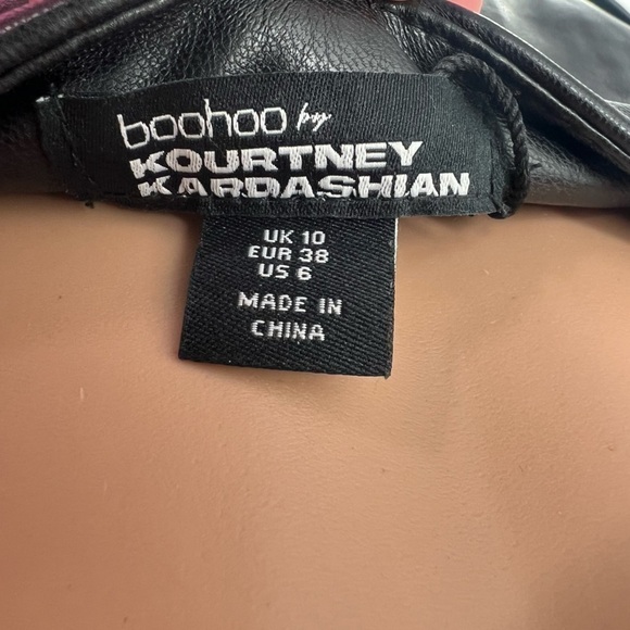 Boohoo Kourtney Kardashian Barker Wide Leg Faux leather Pants Black - Size 6 - Picture 8 of 10